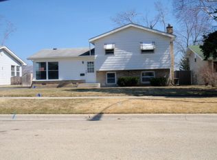 3223 Rugby Ct, Waukegan, IL 60087