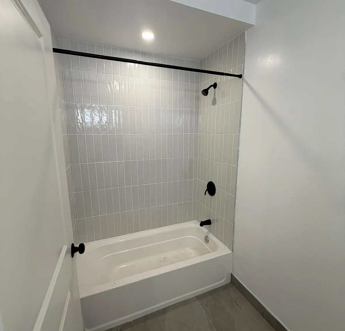 4 bed, $3,100 — Photo 1