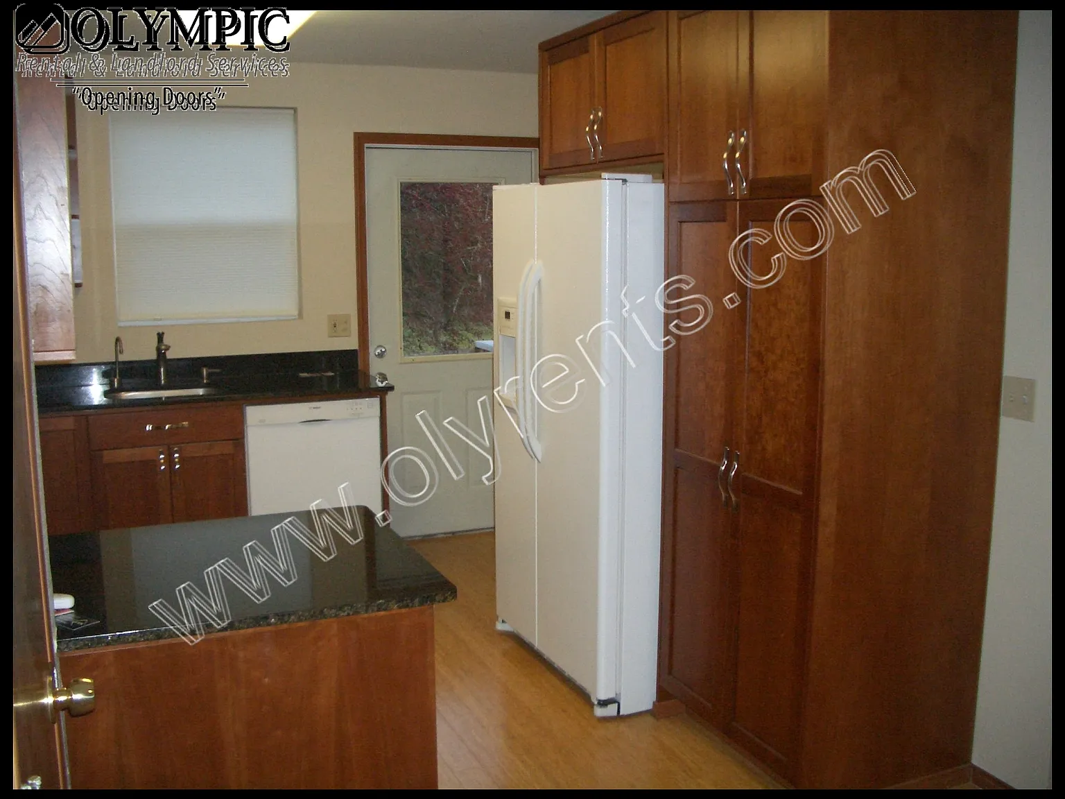 3 Bdrm plus office on Cul-de-sac - Close to Shopping/I-5 Access — Photo 3
