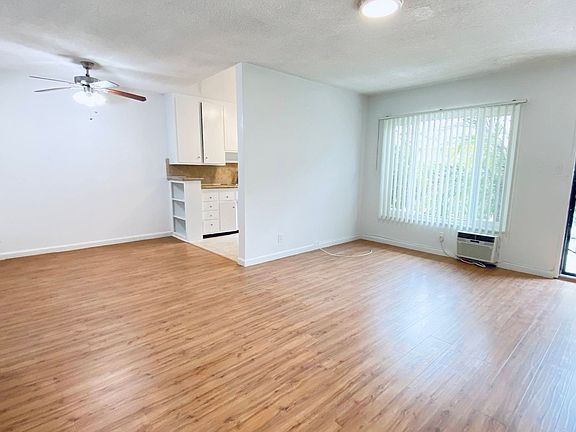 3rd image of 1412 W 17th St #10502