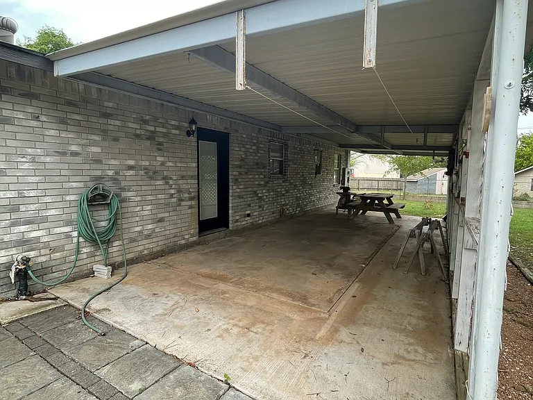 109 Green Meadows Blvd — Photo 5