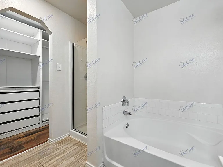 10512 Flagstaff Run — Photo 16