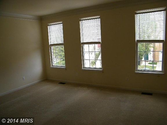 4th image of 21511 Trowbridge Sq