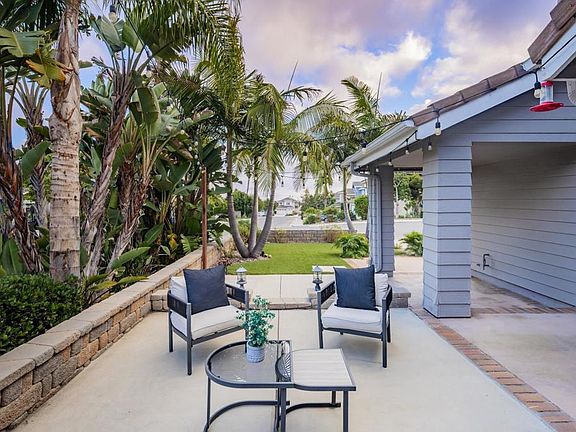 3rd image of 608 Crest Dr