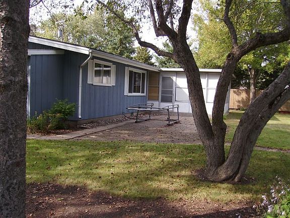 3rd image of 1718 La Fond Ave