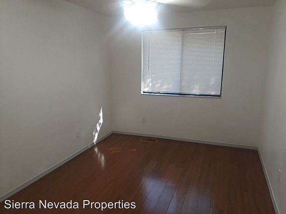 3rd image of 422 11th St #422 B