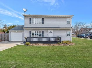 2325 Narraganset Ave, Seaford, NY 11783