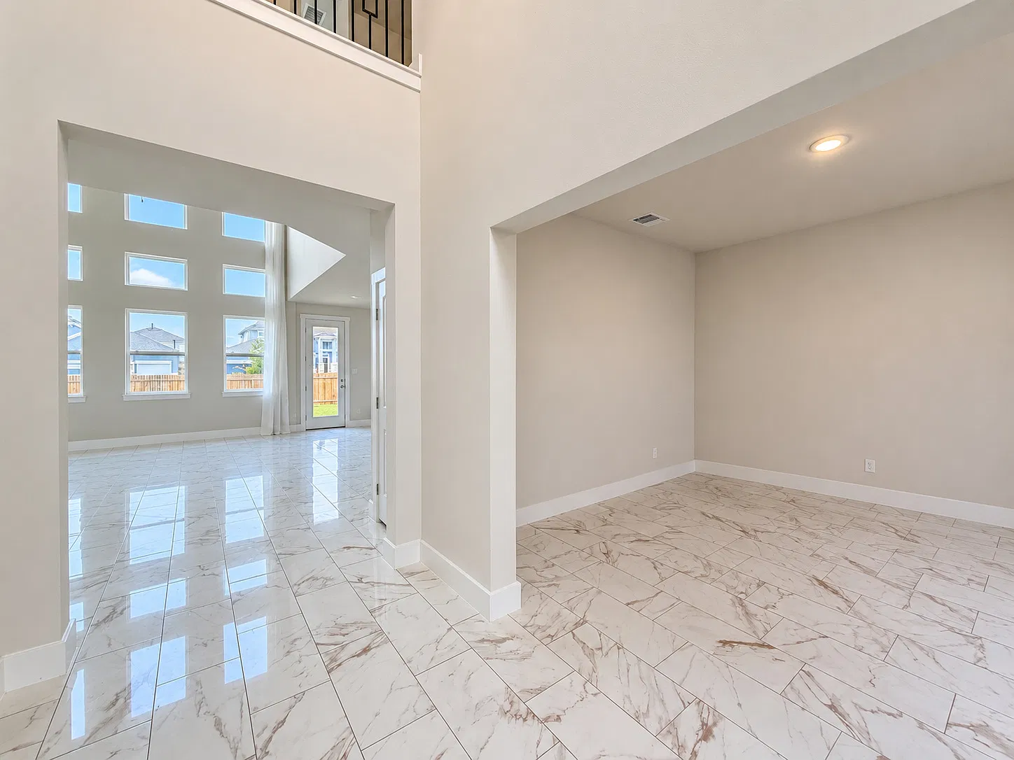 4 bed, 2558 sqft, $2,750 — Photo 4