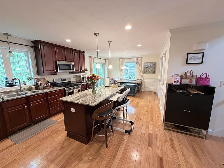 5 Crystal St — Photo 2