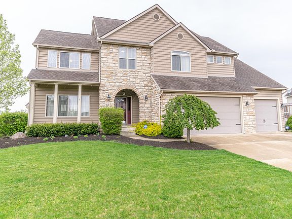 4th image of 42 Waters Edge Ln