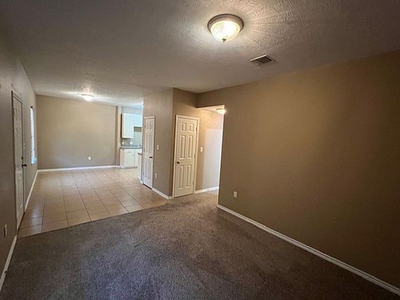 3rd image of 118 W Lagrange St APT 3