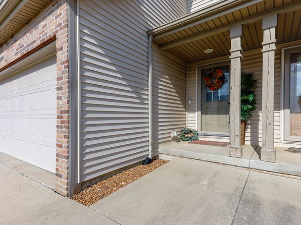 2509 Fox Trot Trl, Bloomington, IL 61704