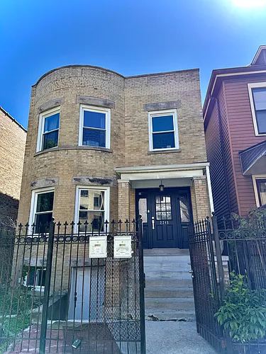2245 N Sawyer Ave Photo 1