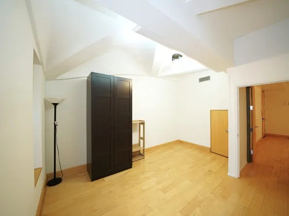 142 East 39th Street image 4 of 6