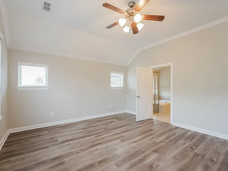 415 Rocky Briar Ct — Photo 10