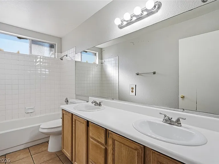 808 Majestic Rock Cir #0 — Photo 17