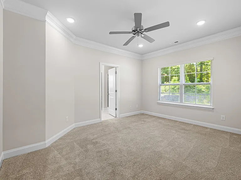 713 Greenwich Pl — Photo 31