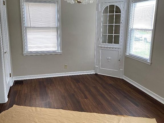 2nd image of 2925 Norwood St