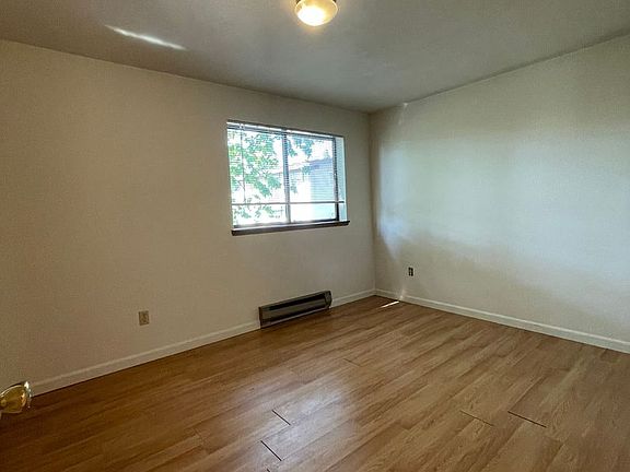 4th image of 4237 8th Ave NE #203