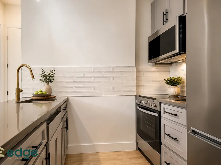 357 Adelphi St #2B — Photo 3