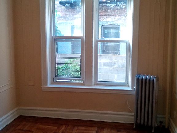 3rd image of 341 Midwood St APT 1R