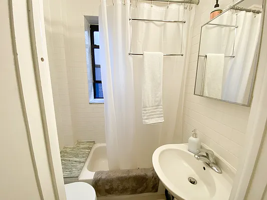 Rented by Real Broker NY LLC | media 48