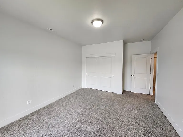 859 Duke Ln — Photo 17