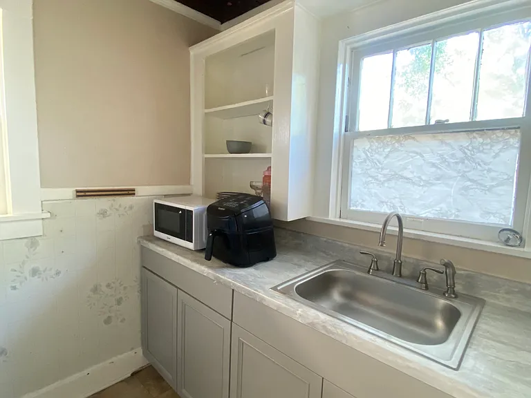 1214 W Garden St #4 — Photo 7