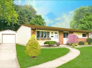 2729 Cumberland Dr, Ann Arbor, MI 48104