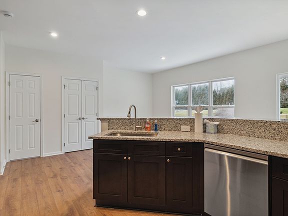 5th image of 21193 Millwood Sq