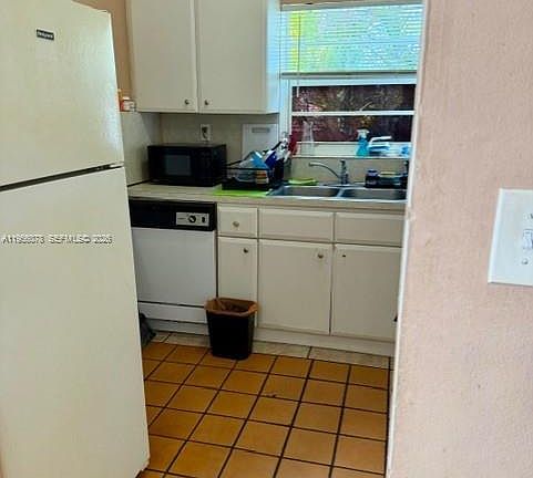 5th image of 3460 SW 24th Ter