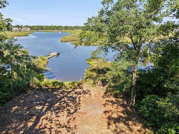 2nd image of 5932 Bayou Rd