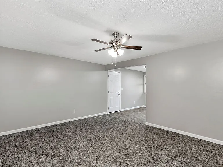 4918 Neptune Ln — Photo 9