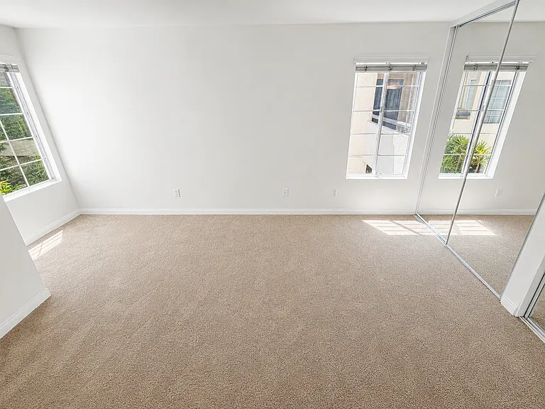 5525 Canoga Ave #209 — Photo 16