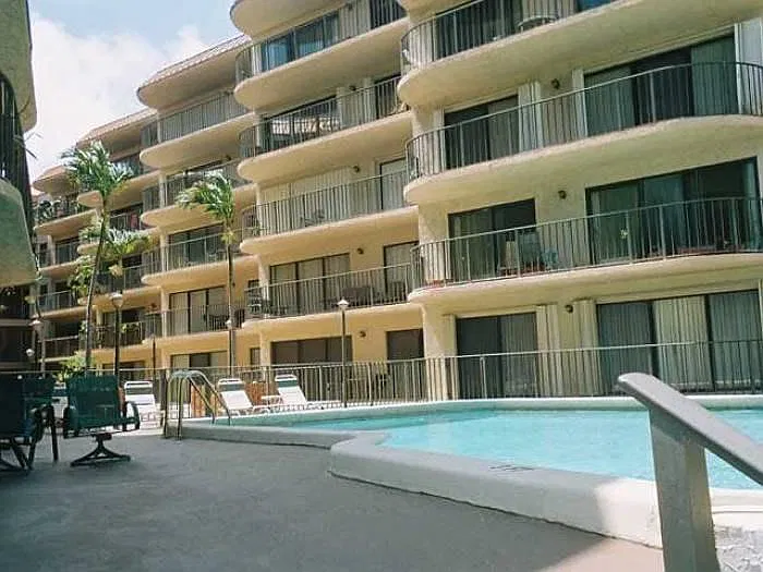 2 bed, 1300 sqft, $1,800 — Photo 2
