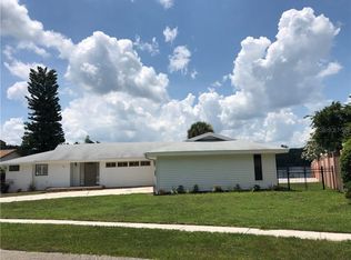 82 Woodside Dr, Lakeland, FL 33813