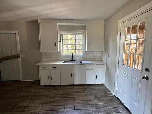 5th image of 130 Cedars Of Lebanon Rd