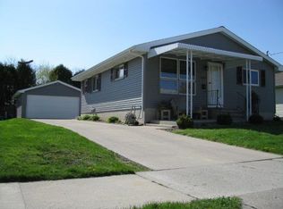 1234 S 32nd St, Manitowoc, WI 54220