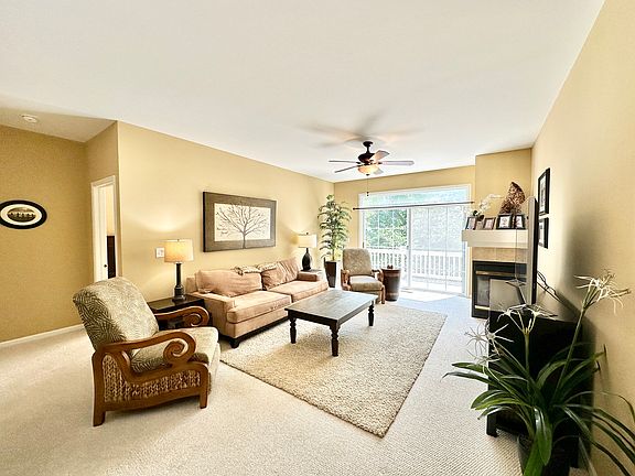 3rd image of 375 Hickory Ln #375