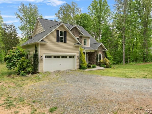 550 W Lockett Creek Blvd, Pamplin, VA 23958
