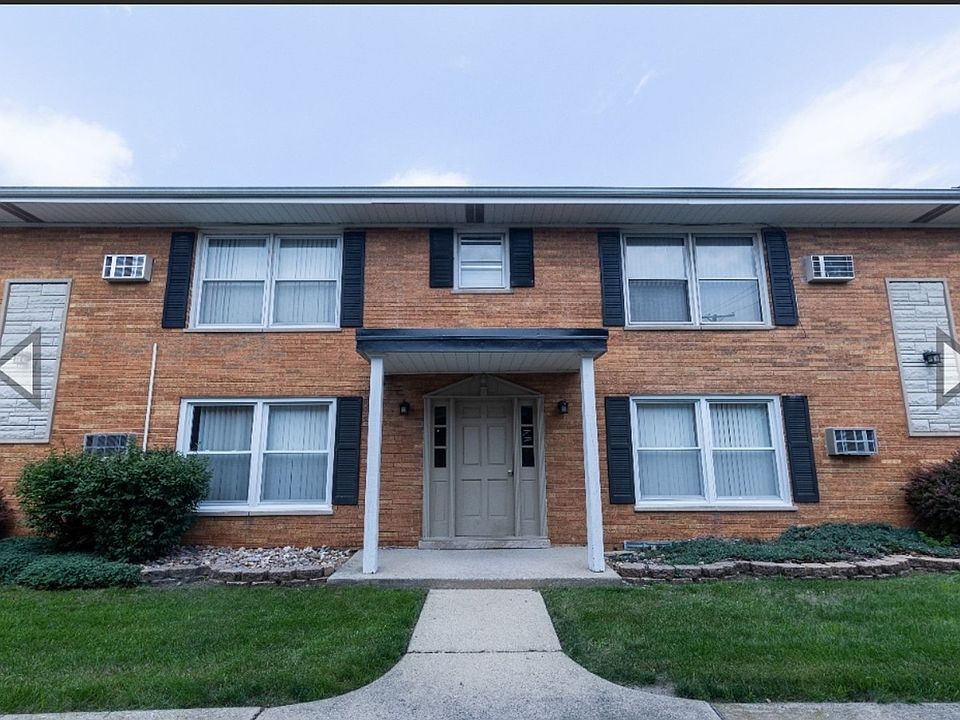1st image of 18518 Wildwood Ave APT 1E