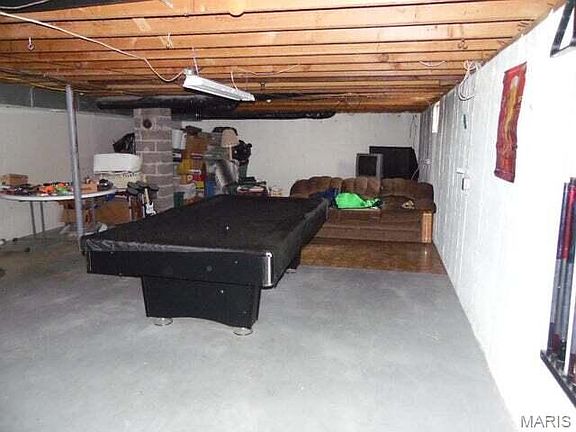 4th image of 123 E 3rd St