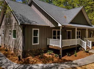 510 Farmer Cir, Mineral Bluff, GA 30559