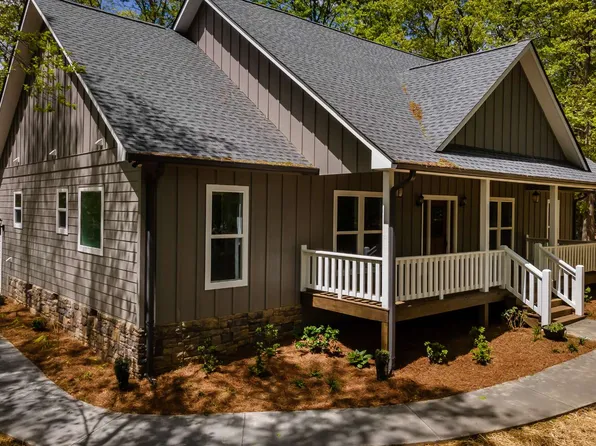 510 Farmer Cir, Mineral Bluff, GA 30559