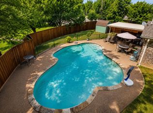 6736 Corona Dr, North Richland Hills, TX 76180