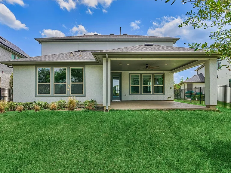11 Shumard Oak Dr — Photo 38