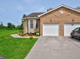301 Lora Dr, Woodstock, VA 22664