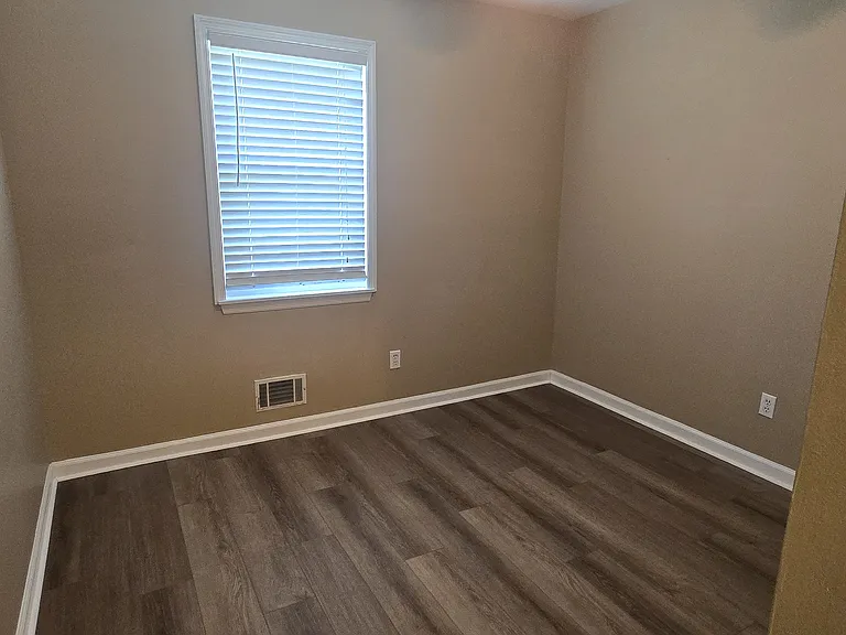3915 Willowood Rd — Photo 10