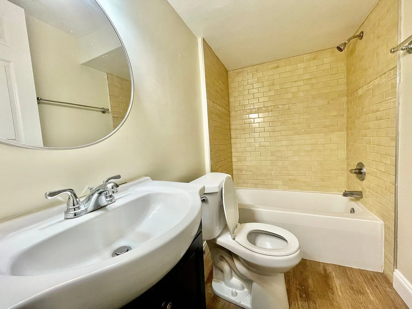 Franklin Court Apartments — Photo 4