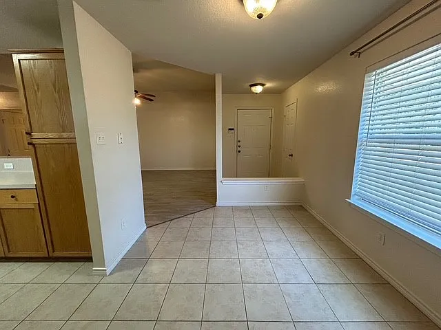 3 bed, 1338 sqft, $1,550 — Photo 4